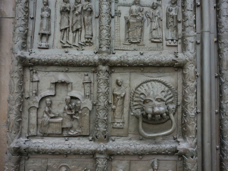 Drzwi do głównego wejścia zachodniego portalu soboru Mądrości Bożej w Nowogrodzie Wielkim, Instytut POLONIKA