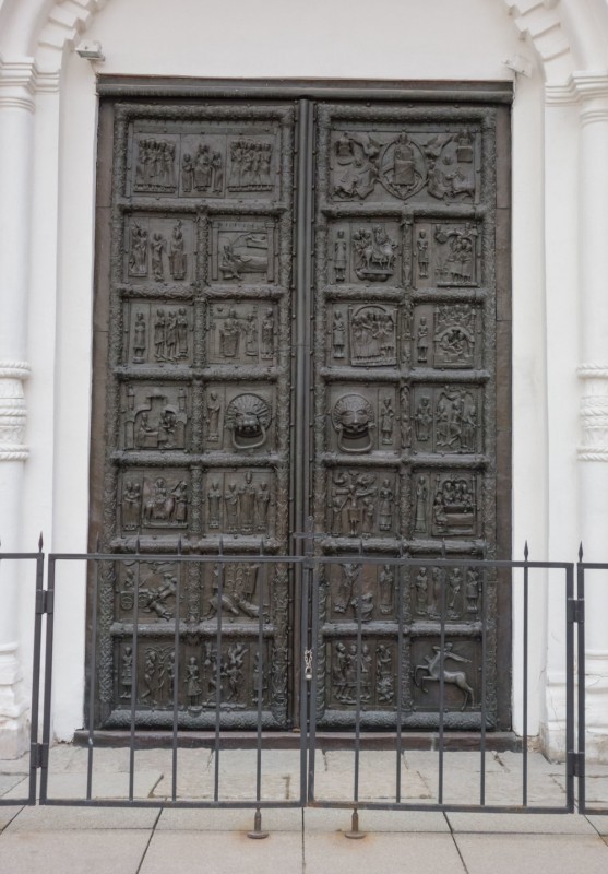 Drzwi do głównego wejścia zachodniego portalu soboru Mądrości Bożej w Nowogrodzie Wielkim, Instytut POLONIKA