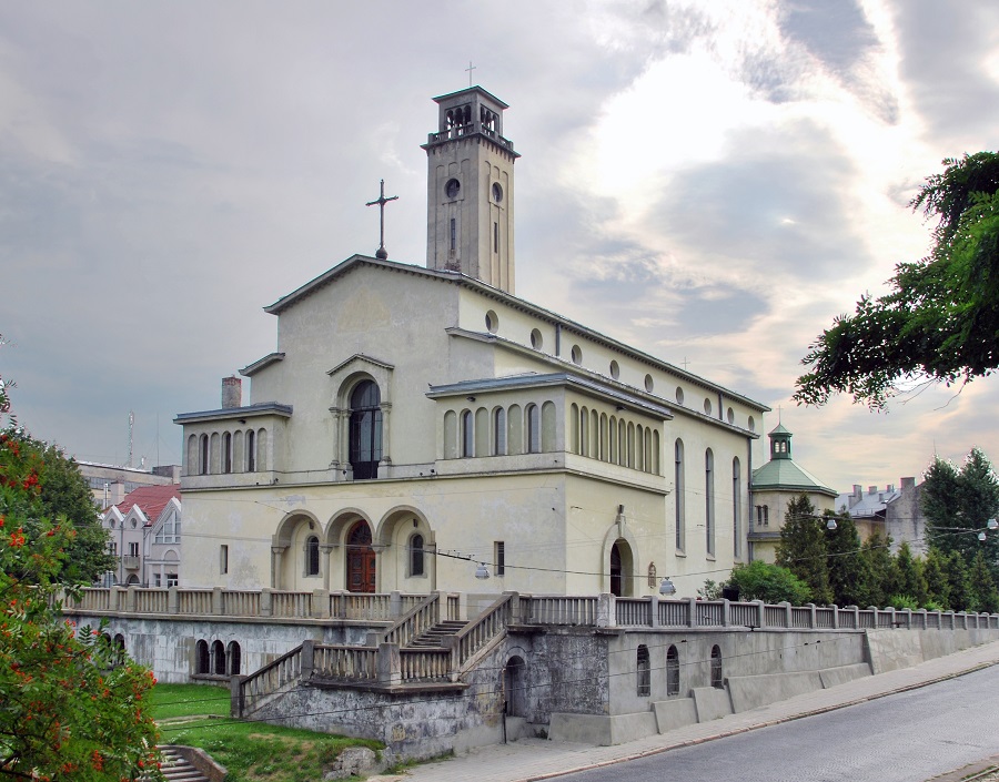 Widok ogólny na ob. cerkiew Opieki Matki Bożej (d. kościół Matki Bożej Ostrobramskiej), fot. M. Pszczółkowski