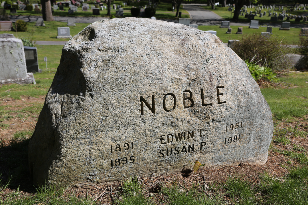 Kamień nagrobny E.L. Noble'a na cmentarzu Wildwood w Menchester, USA, fot. J. Skłodowski