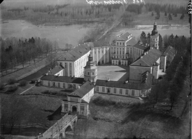 Zamek Radziwiłłów w Nieświeżu, przed 1939 r. (Wikimedia)