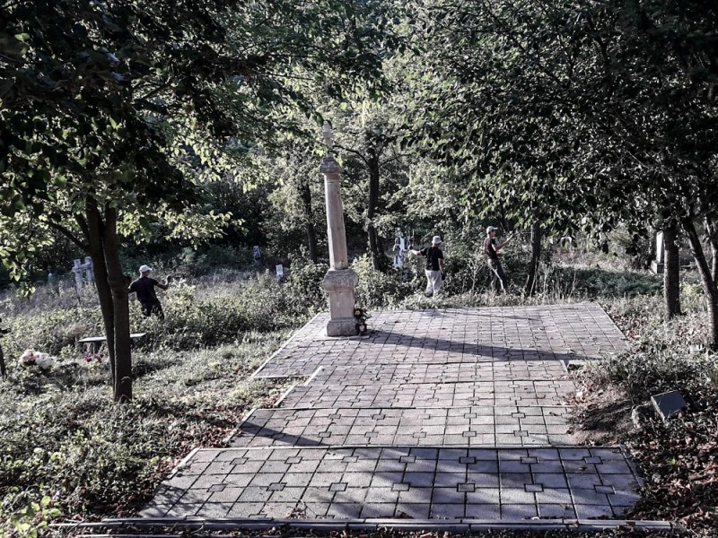Prace inwentaryzacyjno-porządkowe na polskich cmentarzach w separatystycznym Naddniestrzu (Mołdawia): Raszków i Jahorlik