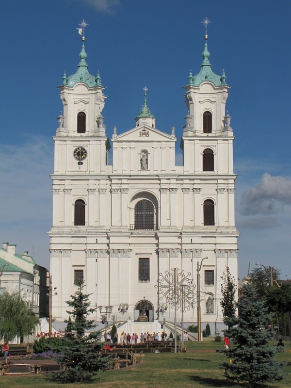Otwórz galerię (6 fotografii) Fasada katedry w Grodnie