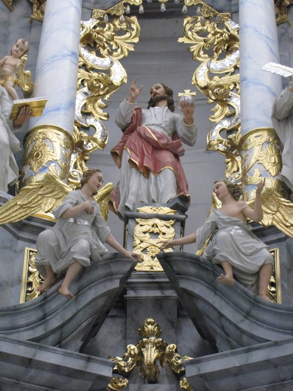Katedra w Grodnie, postać Chrystusa w ołtarzu głównym, fot. Paweł Sadlej