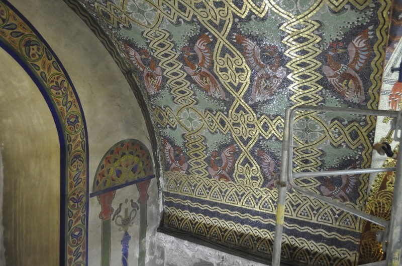 Otwórz galerię (6 fotografii) Mozaiki Józefa Mehoffera w najstarszej części katedry ormiańskiej 