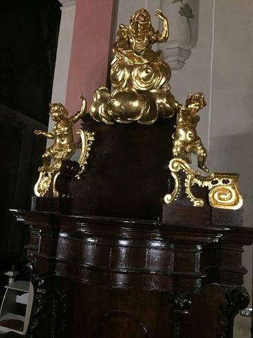 Konfesjonał w Lwowskiej Katedrze Obrządku Łacińskiego 