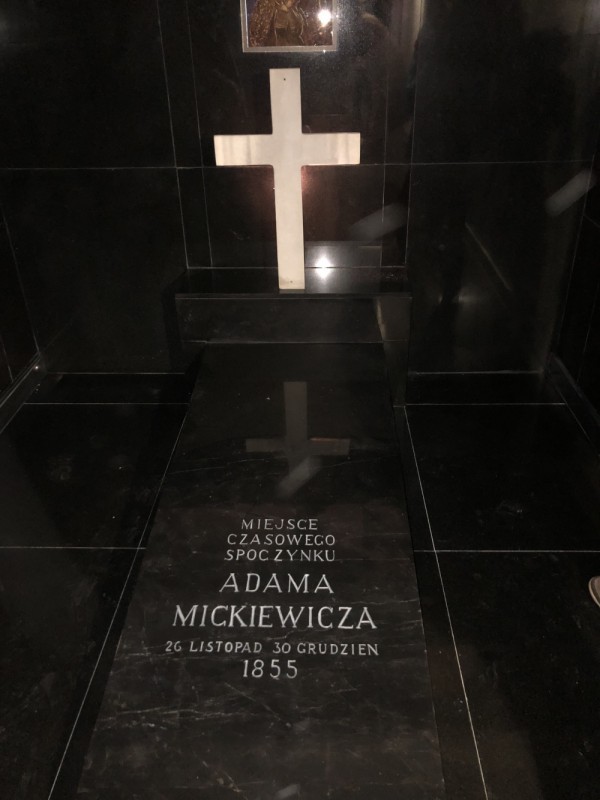 Symboliczny grób poety po przeprowadzeniu prac konserwatorskich w 2018 r., fot. ze zbiorów Instytutu Polonika- Instytut POLONIKA