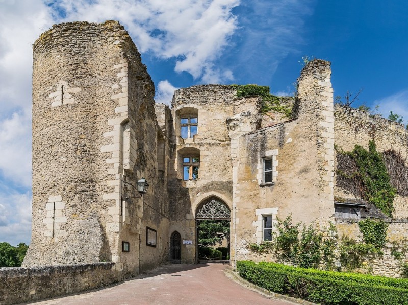 Otwórz galerię (15 fotografii) Zamek w Montrésor we Francji