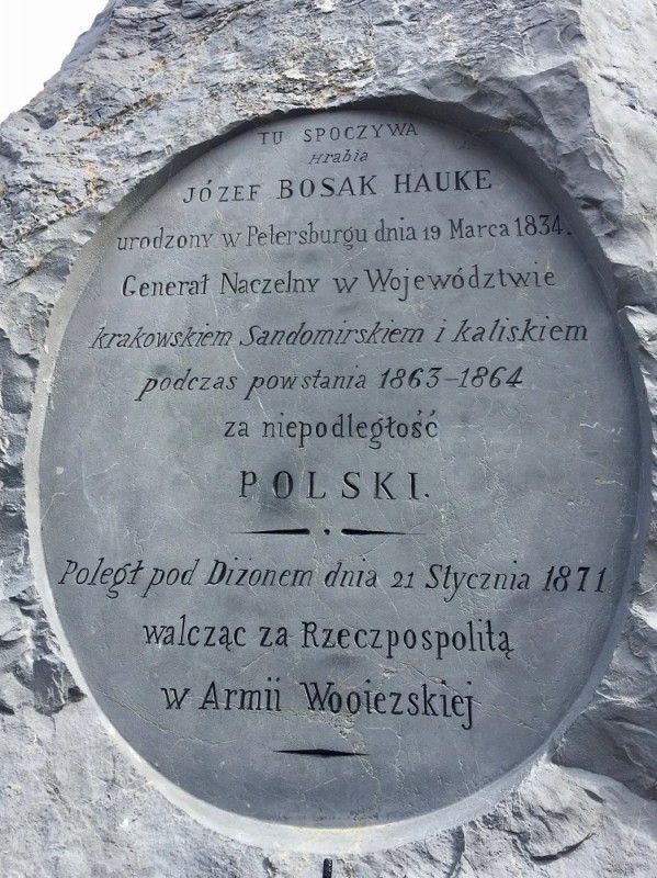 Epitafium na nagrobku J. Hauke-Bosaka |