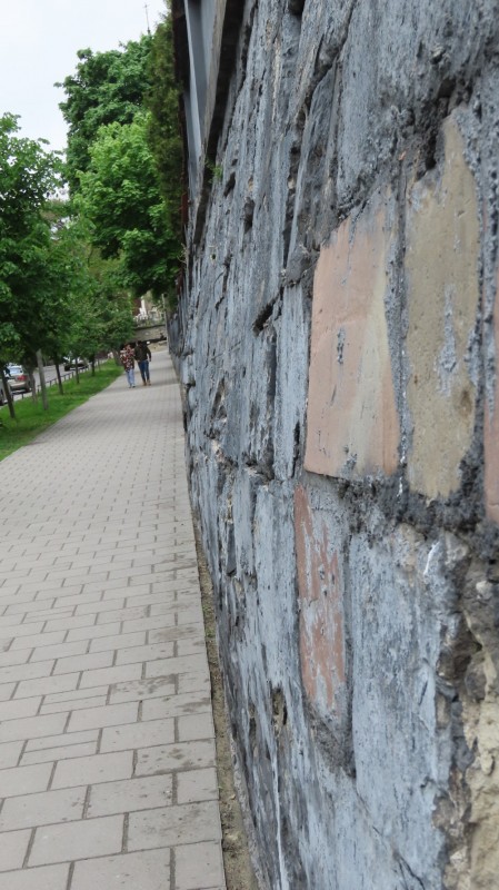 Mur kościoła św. Antoniego we Lwowie |