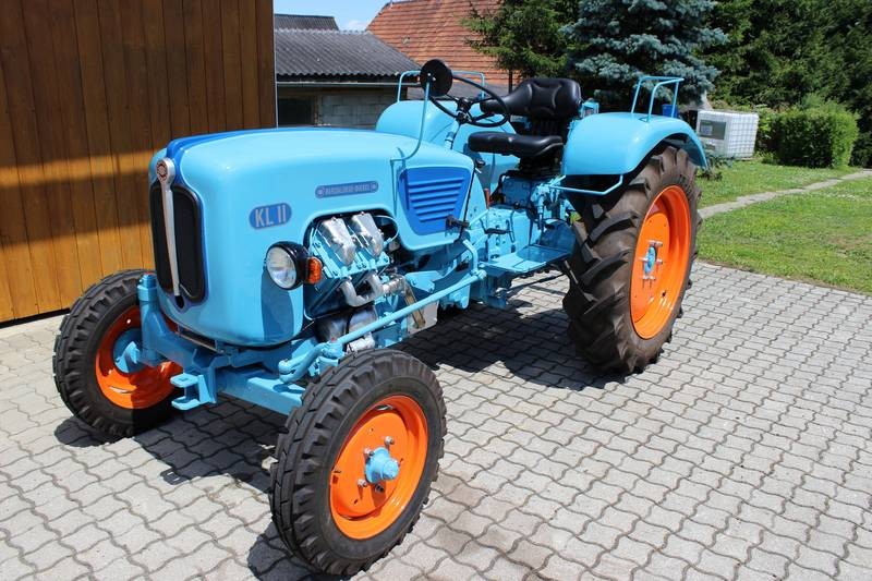 Traktor WT40 |
