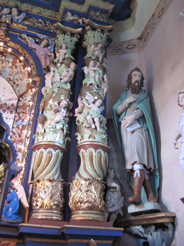 Cerkiew w Żyrawce, retabulum, kolumny