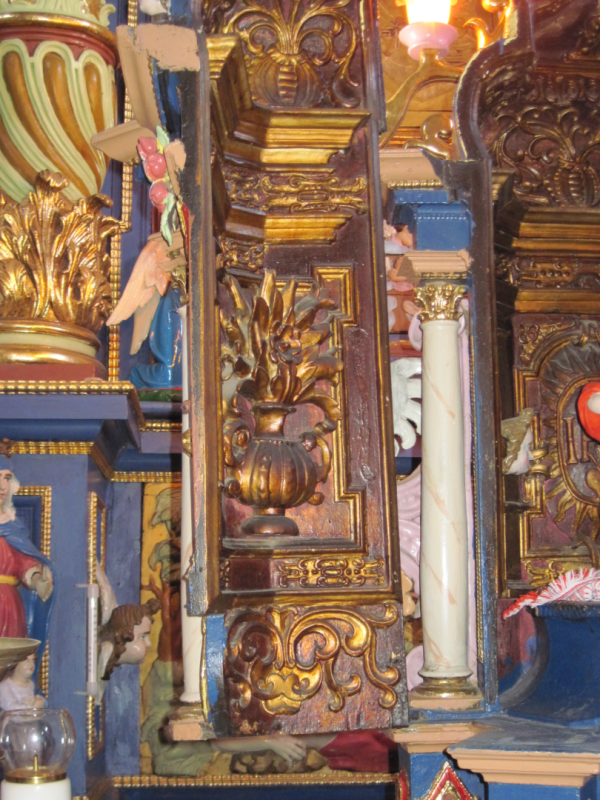 Cerkiew w Żyrawce, retabulum, dekoracja cokołu