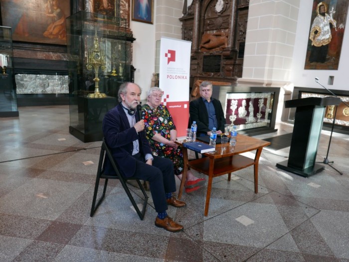Otwórz zdjęcie Spotkanie wokół książki „Ostra Brama w Wilnie” autorstwa prof. Marii Kałamajskiej-Saeed 